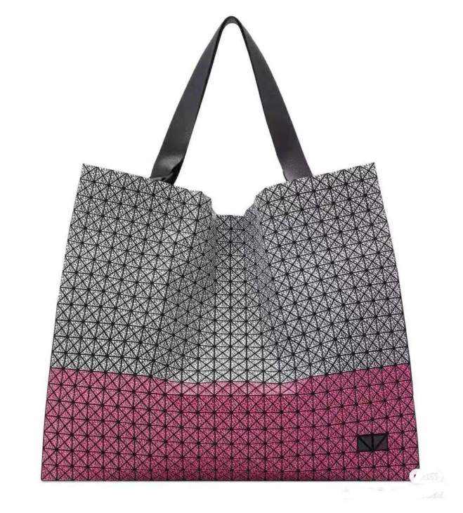 Picture of Issey Miyake Handbags _SKUfw104141404fw
